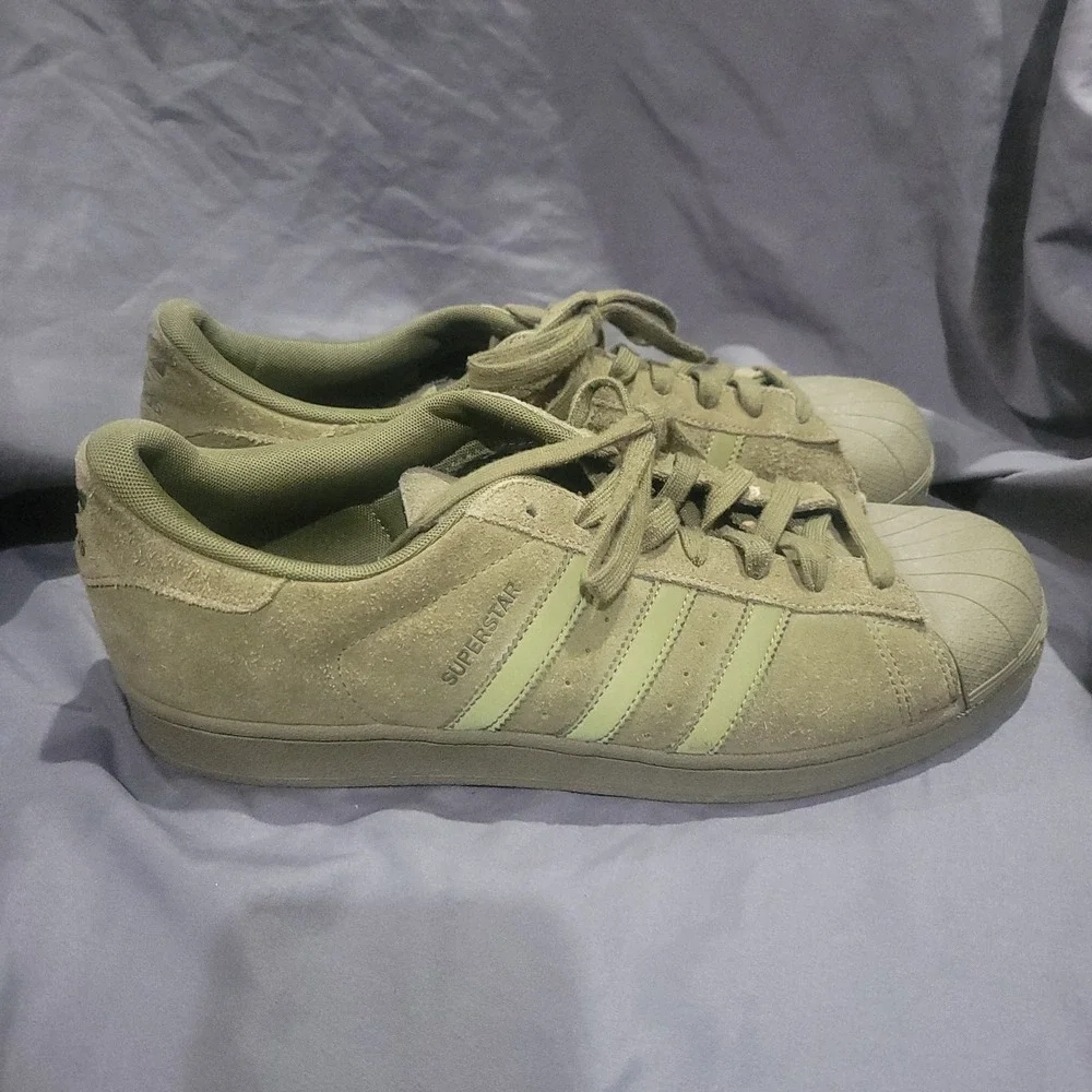 Adidas Superstar Green Suede Low Top Sneakers Lace Up Rubber Sole Size 11